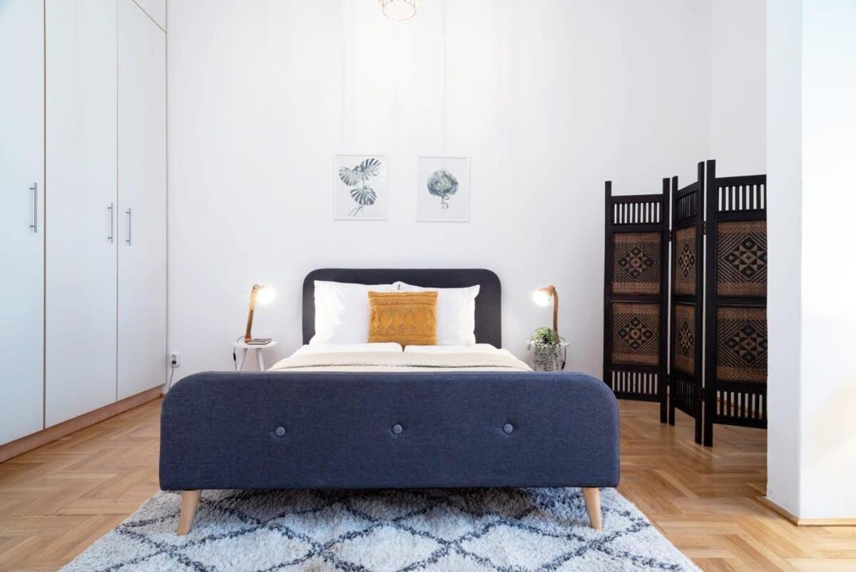 Lovely Downtown Apartment Close To The Basilica Budapeste Exterior foto
